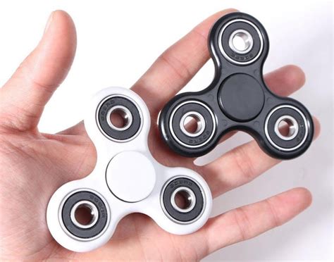 when did the fidget spinner come out